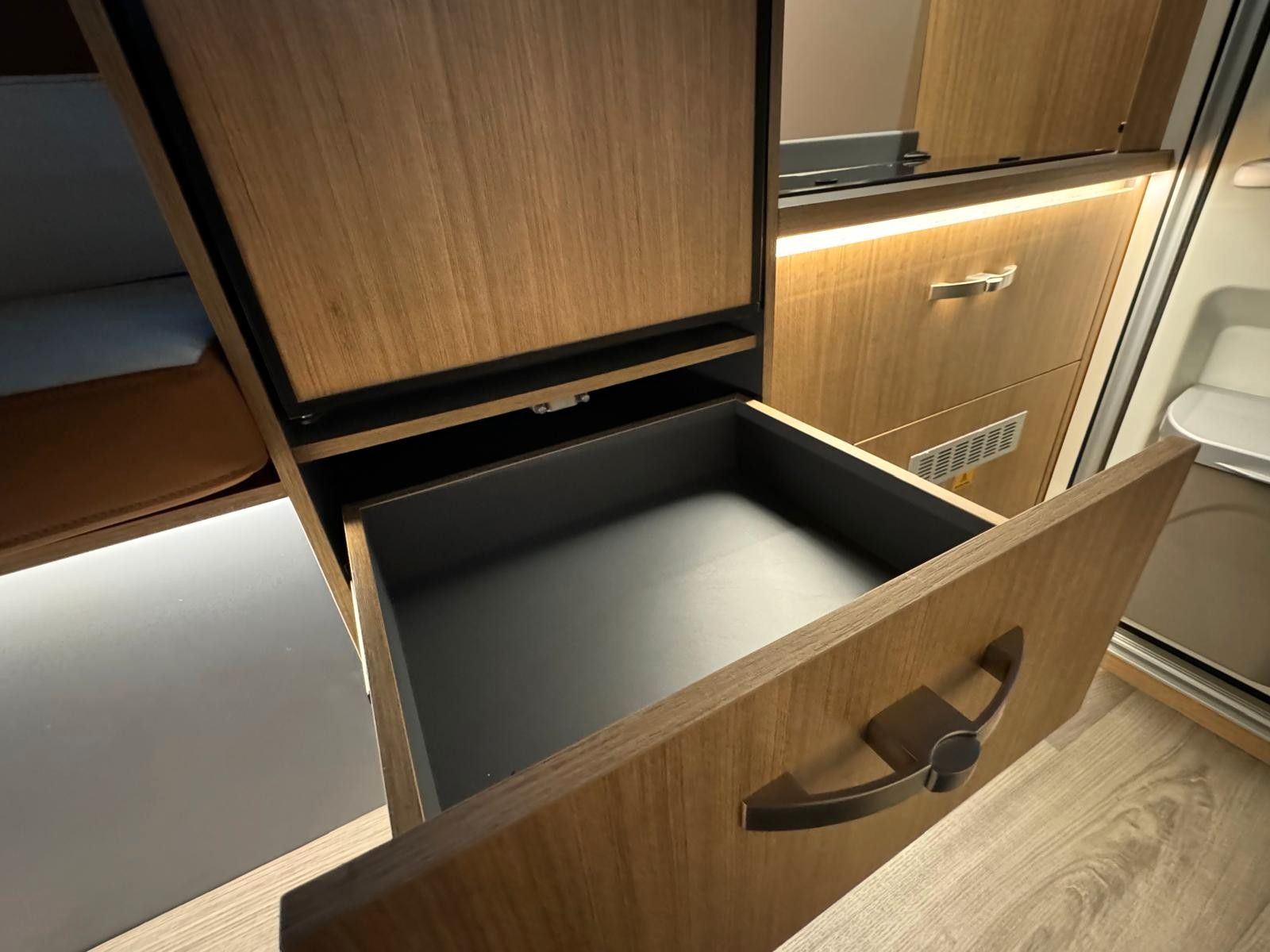 Fahrzeugabbildung Dodge RAM 2500 6.4-V8 LUFTFED. KABINE GLADIATOR XLE