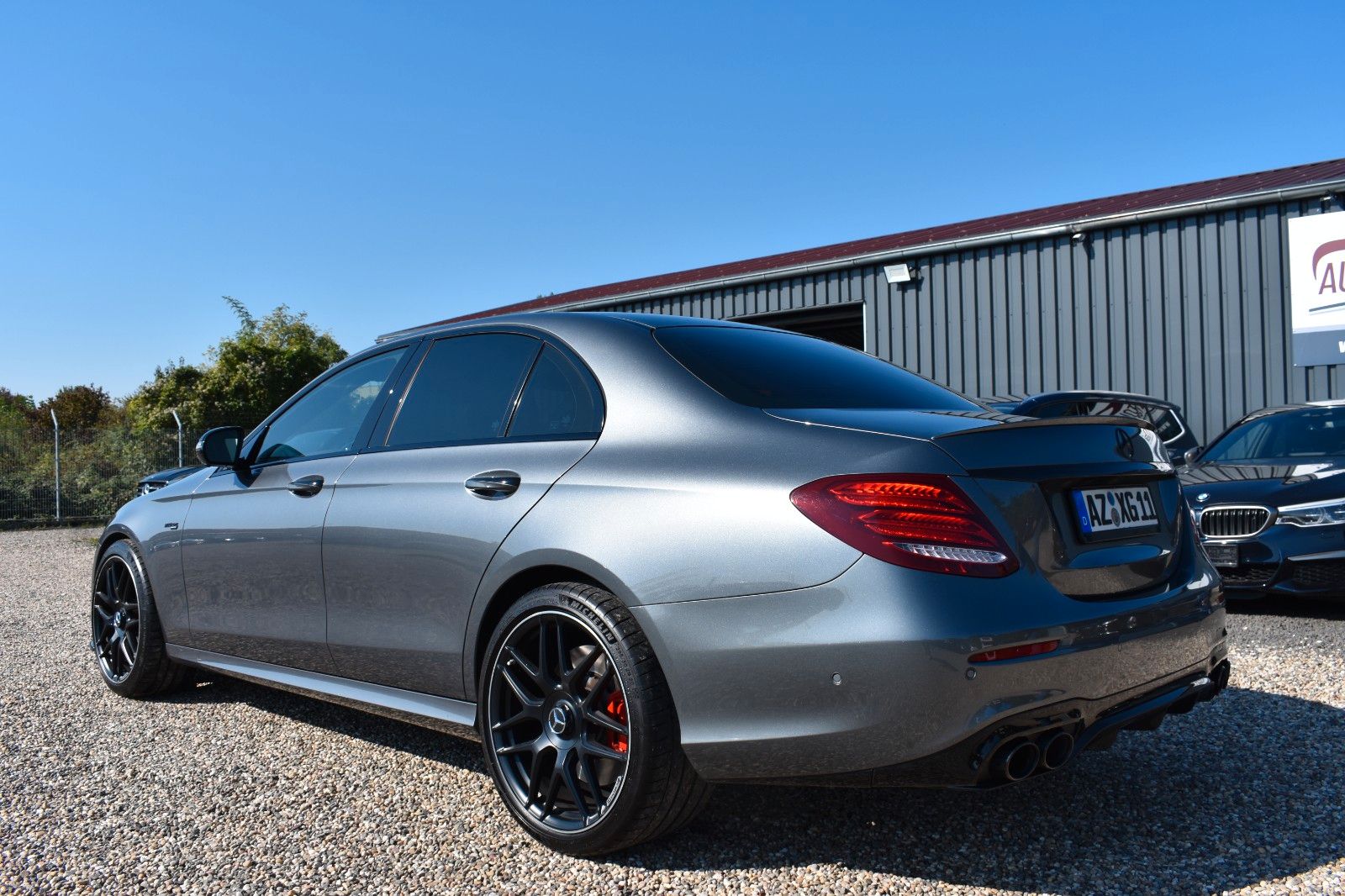 Fahrzeugabbildung Mercedes-Benz E 43 AMG Lim. 4Matic Nightp HUD Multibeam Panora