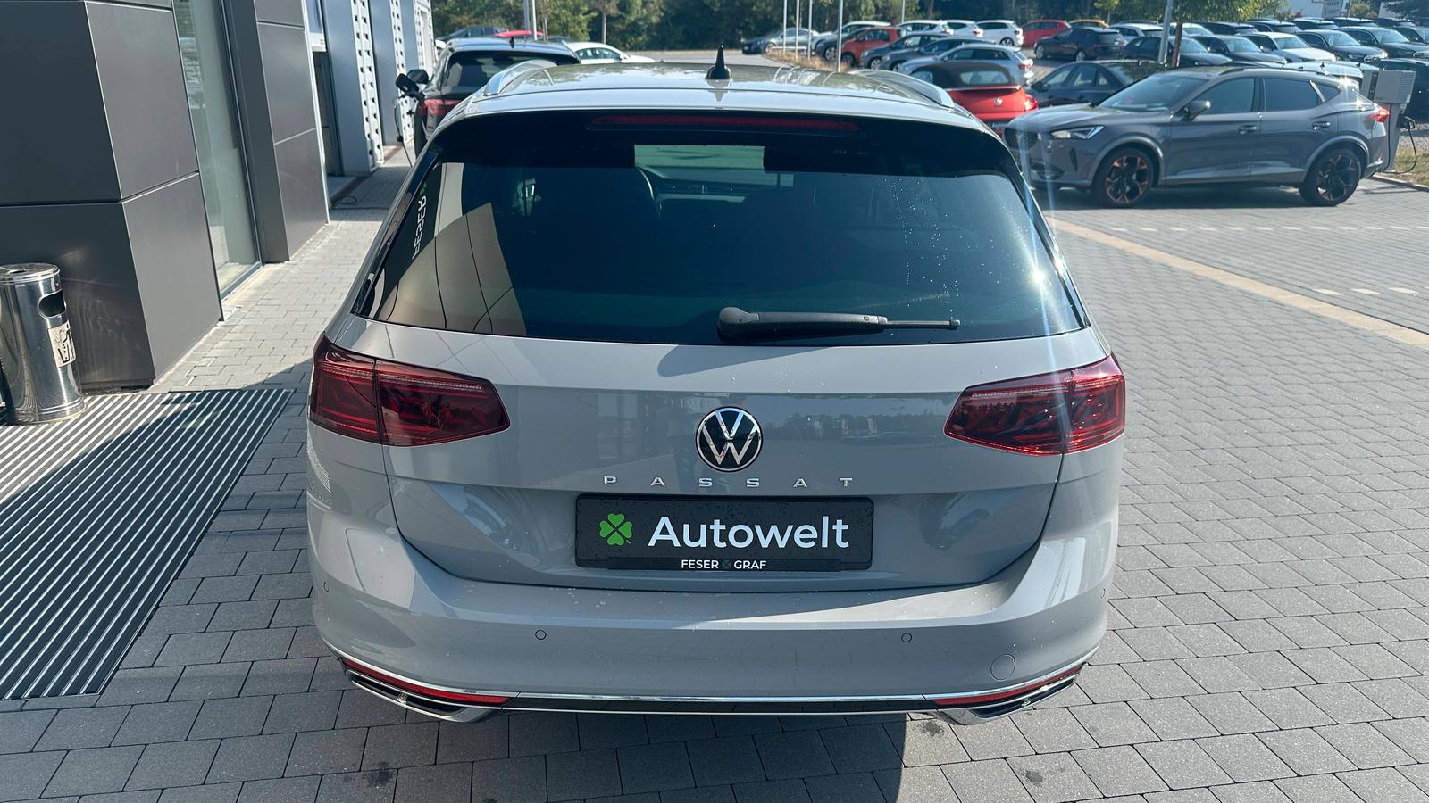 Volkswagen Passat 2.0 TDI R Line AHK STHZ VIRT 18", миниатюра 7