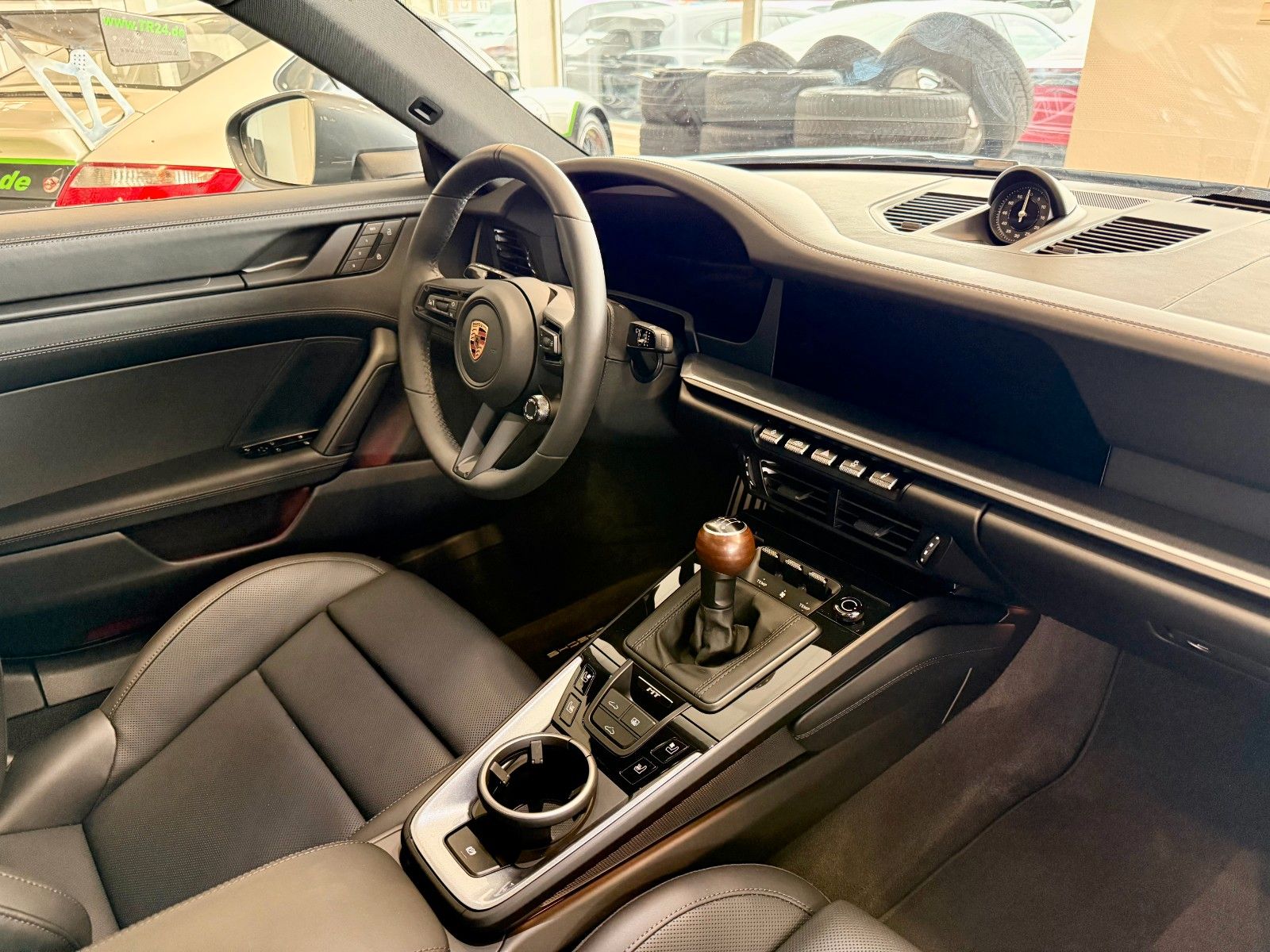 Fahrzeugabbildung Porsche 911 992 Carrera T SportDesign/Glasdach/Keyless