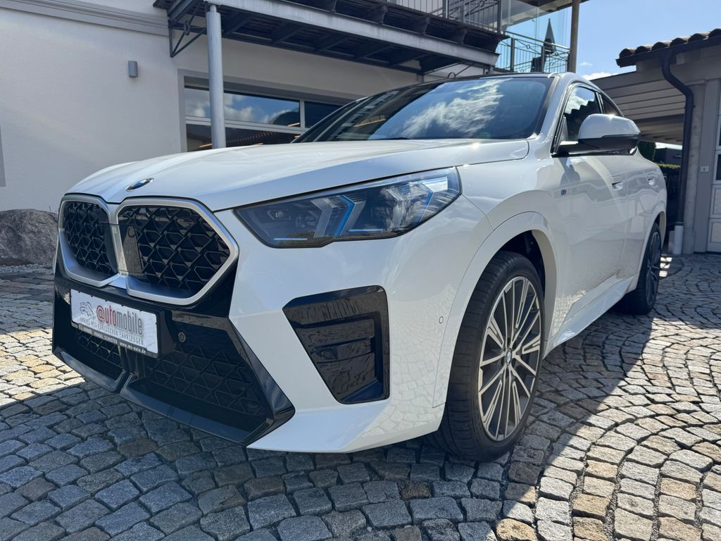 Image of BMW X2