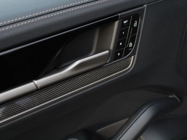Porsche Cayenne - Bild 33