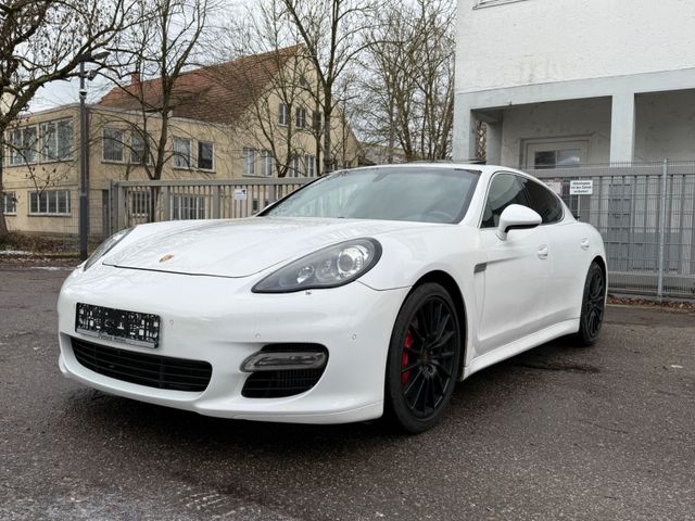 Porsche Panamera Turbo