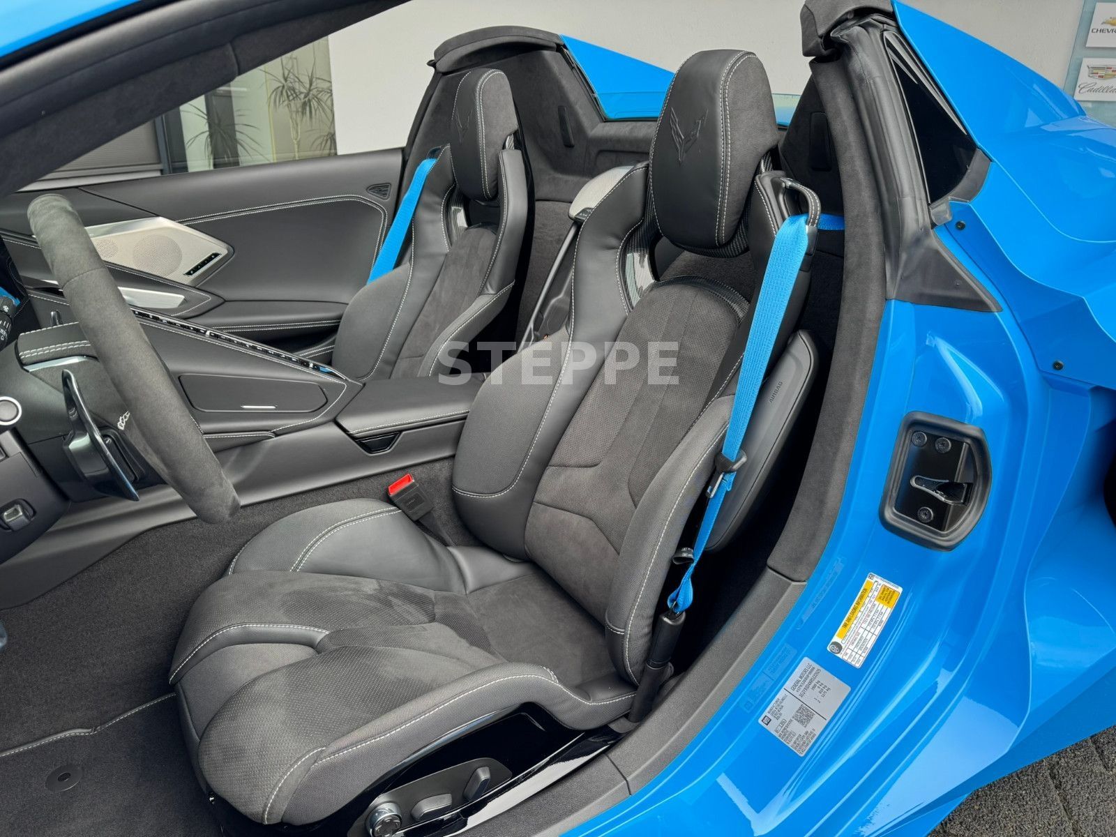 Corvette C8 Stingray Convertible 3LT Europamodell STEPPE