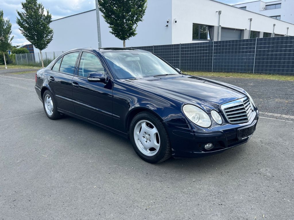 MERCEDES-BENZ E 200