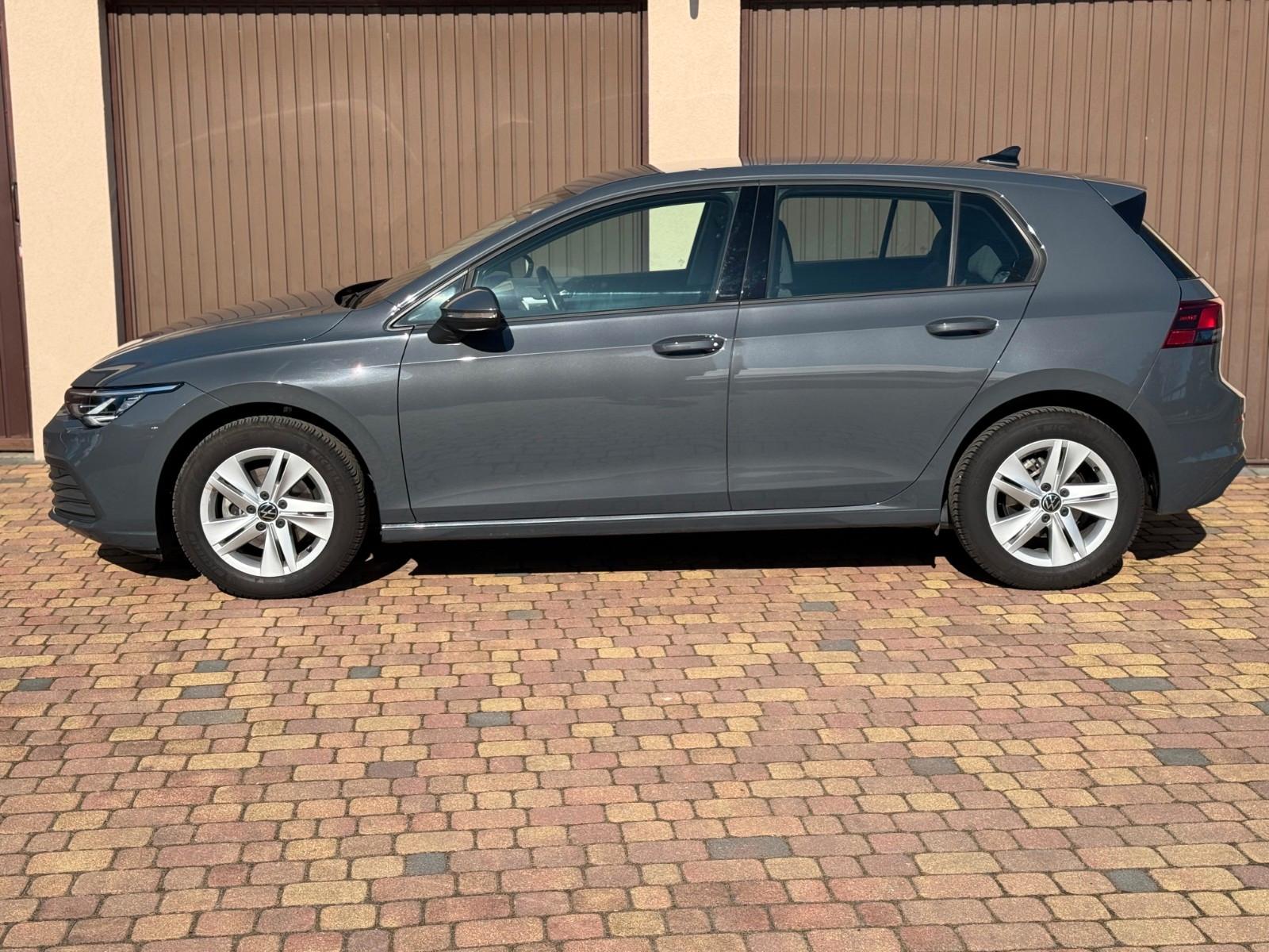 Volkswagen Golf 1.5 TSI OPF 96kW Life NAVI SHZ PDC