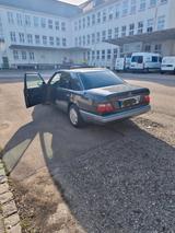 Mercedes-Benz W124 E 250 - Mercedes-Benz E 250: W124