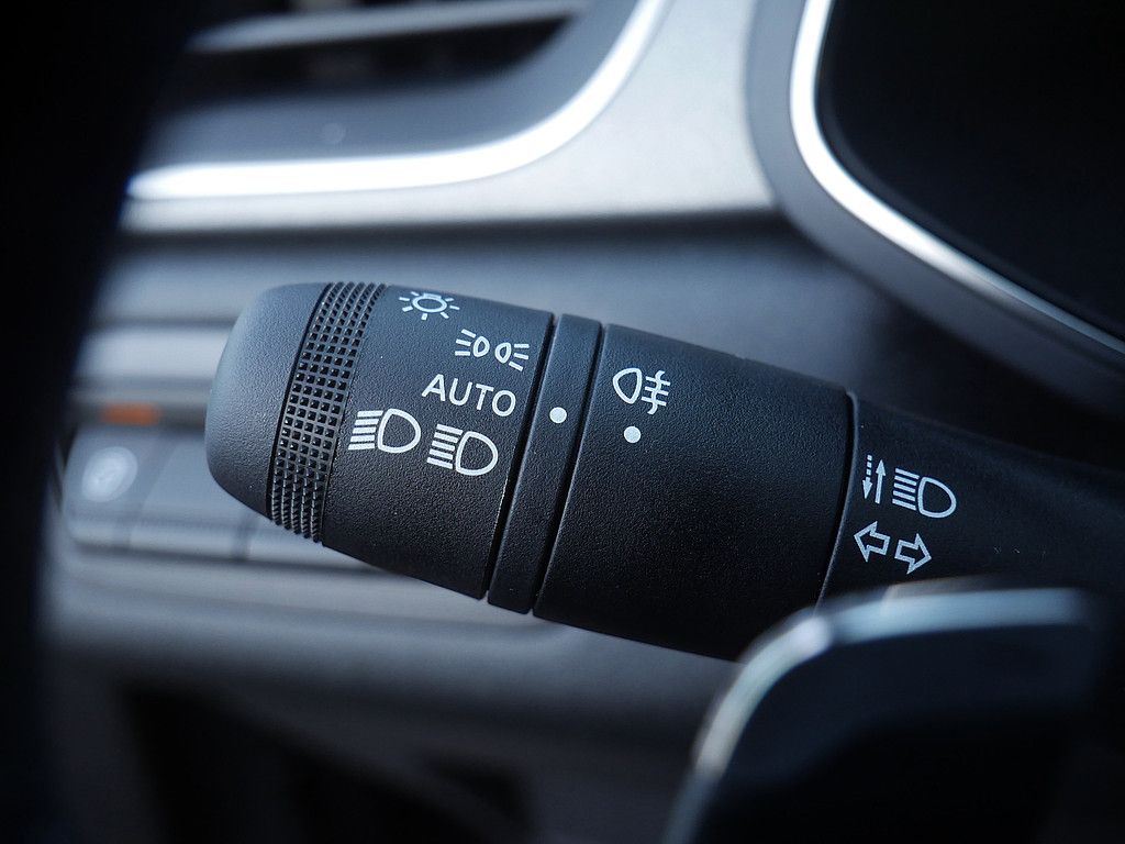 Fahrzeugabbildung Renault Captur Techno TCe 140 EDC Mild Hybrid