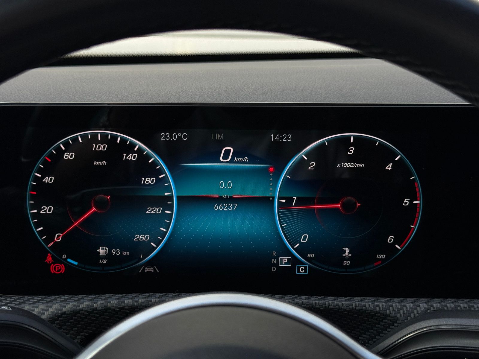 Fahrzeugabbildung Mercedes-Benz A 180 d Lim. Sedan Aut DAB GRA Navi Kamera SHZ