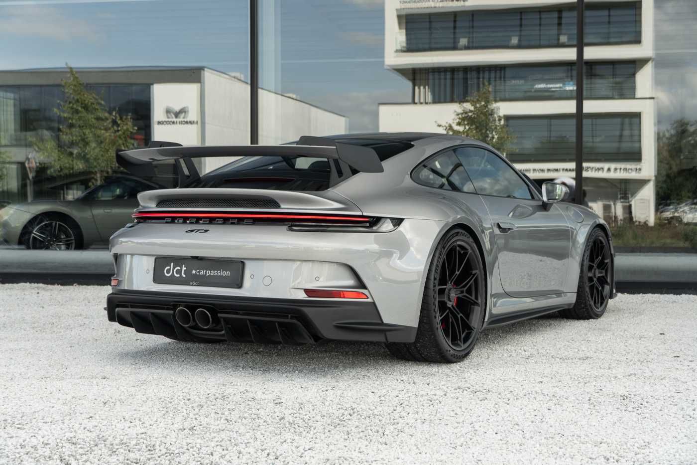 Porsche 992 GT3 BOSE Integral Seats CarbonRoof 1st Owner imagem 3