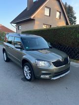 Skoda Yeti 2.0 TDI Green tec Joy  Top Gepflegt Klima  - Skoda Yeti: Joy