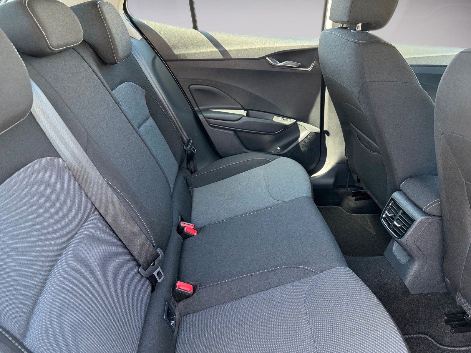 Fahrzeugabbildung SKODA Fabia Selection 1.0 MPI