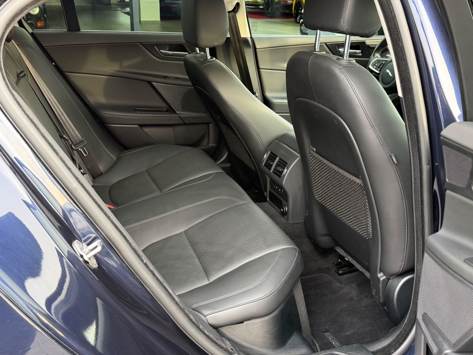 XE Portfolio AWD 2.0 Aut Leder Navi ACC 1.Hand