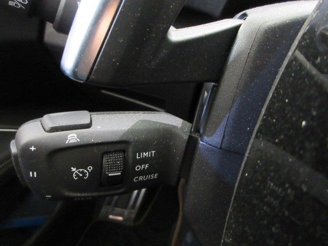 Fahrzeugabbildung Peugeot 5008 GT 1.2T NAVI/LED/SHZ/LEDER/PDC+CAM/PARKASS.