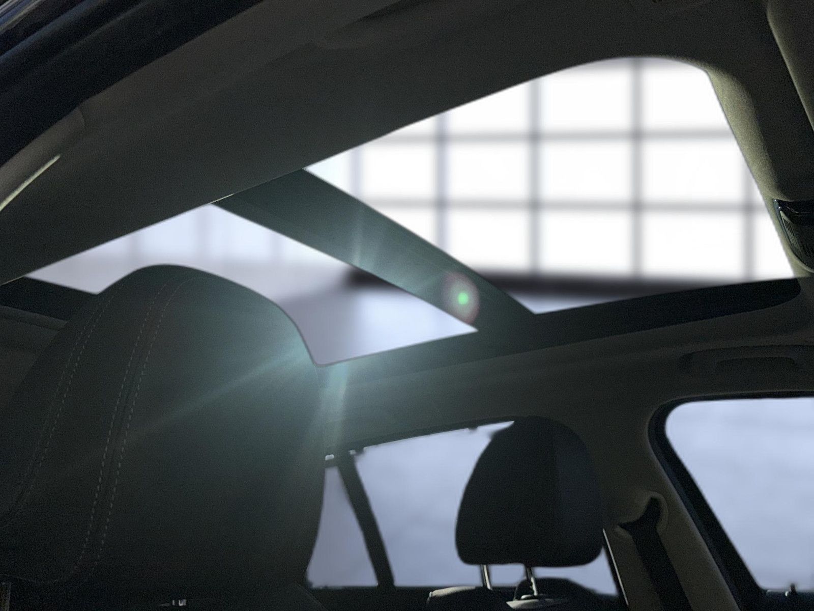 Fahrzeugabbildung BMW 320 e Sport Line/ 1. Hand / unfallfrei