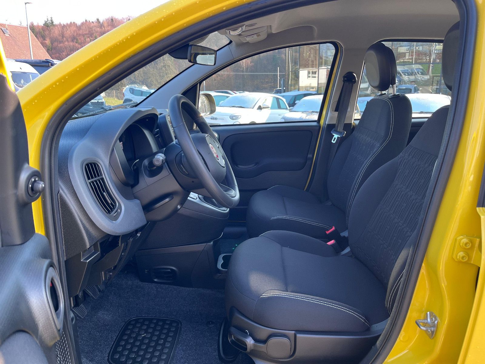 Fahrzeugabbildung Fiat Pandina 1.0 GSE Hybrid 48 kW Icon