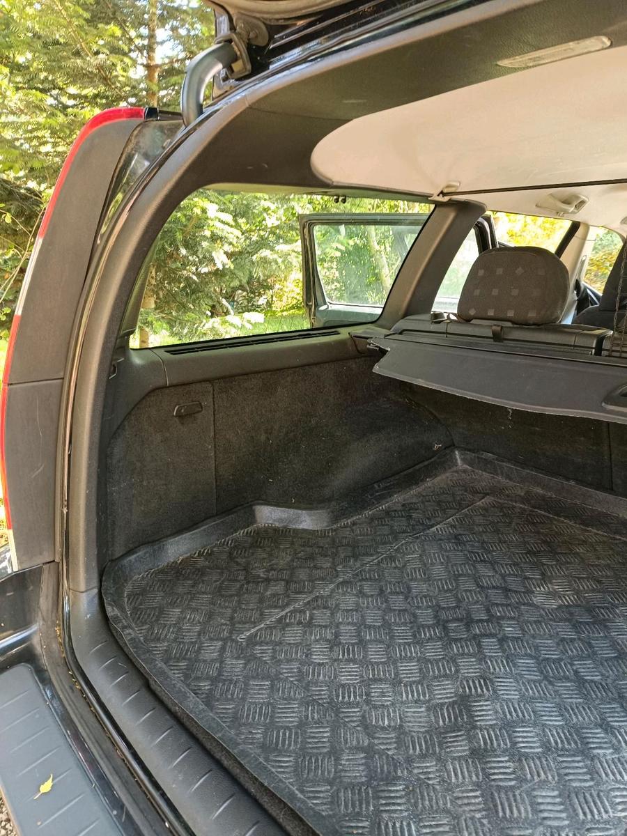 Volvo V70 2005 — photo 13