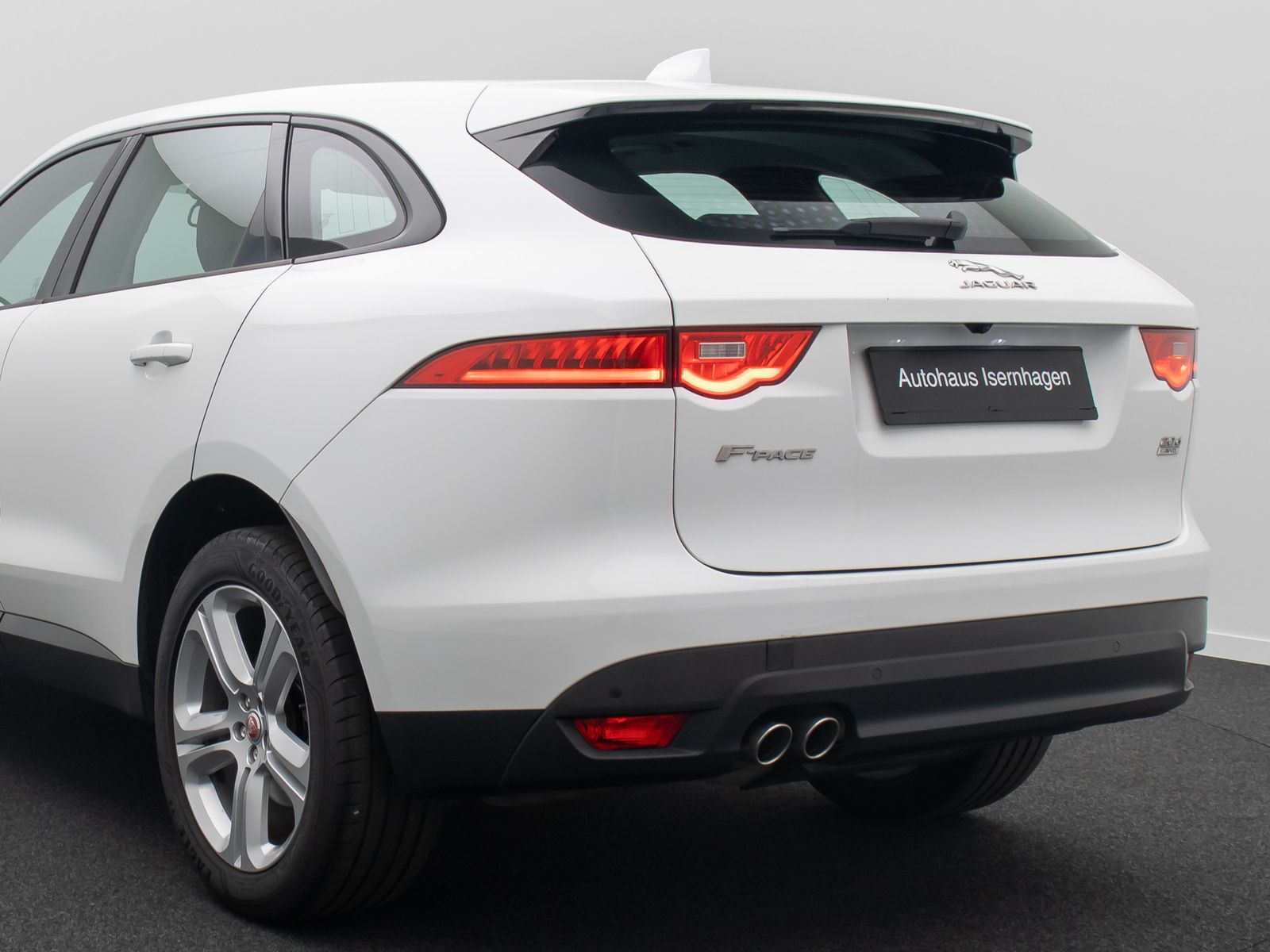 Fahrzeugabbildung Jaguar F-PACE Pure AWD Xenon Memory Kamera Tempomat 20"