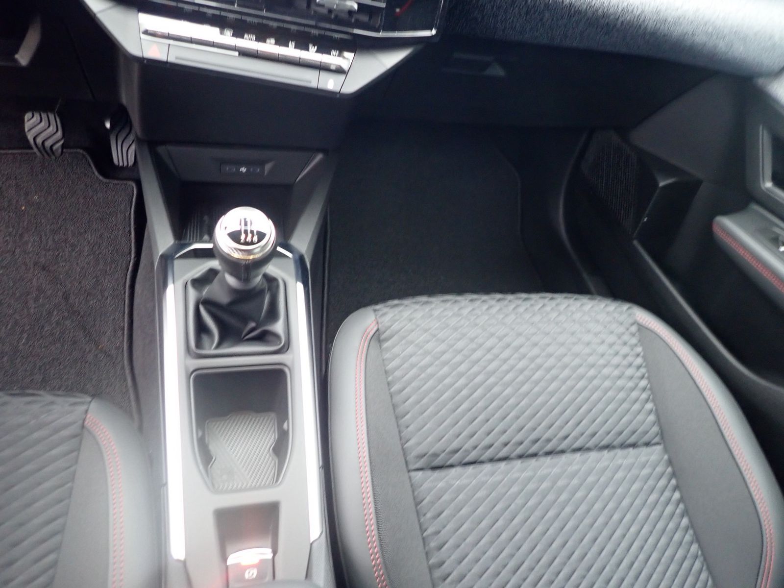 Fahrzeugabbildung Renault Clio Techno TCe 115
