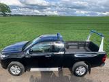 Toyota Hilux - schwarze Toyota Hilux