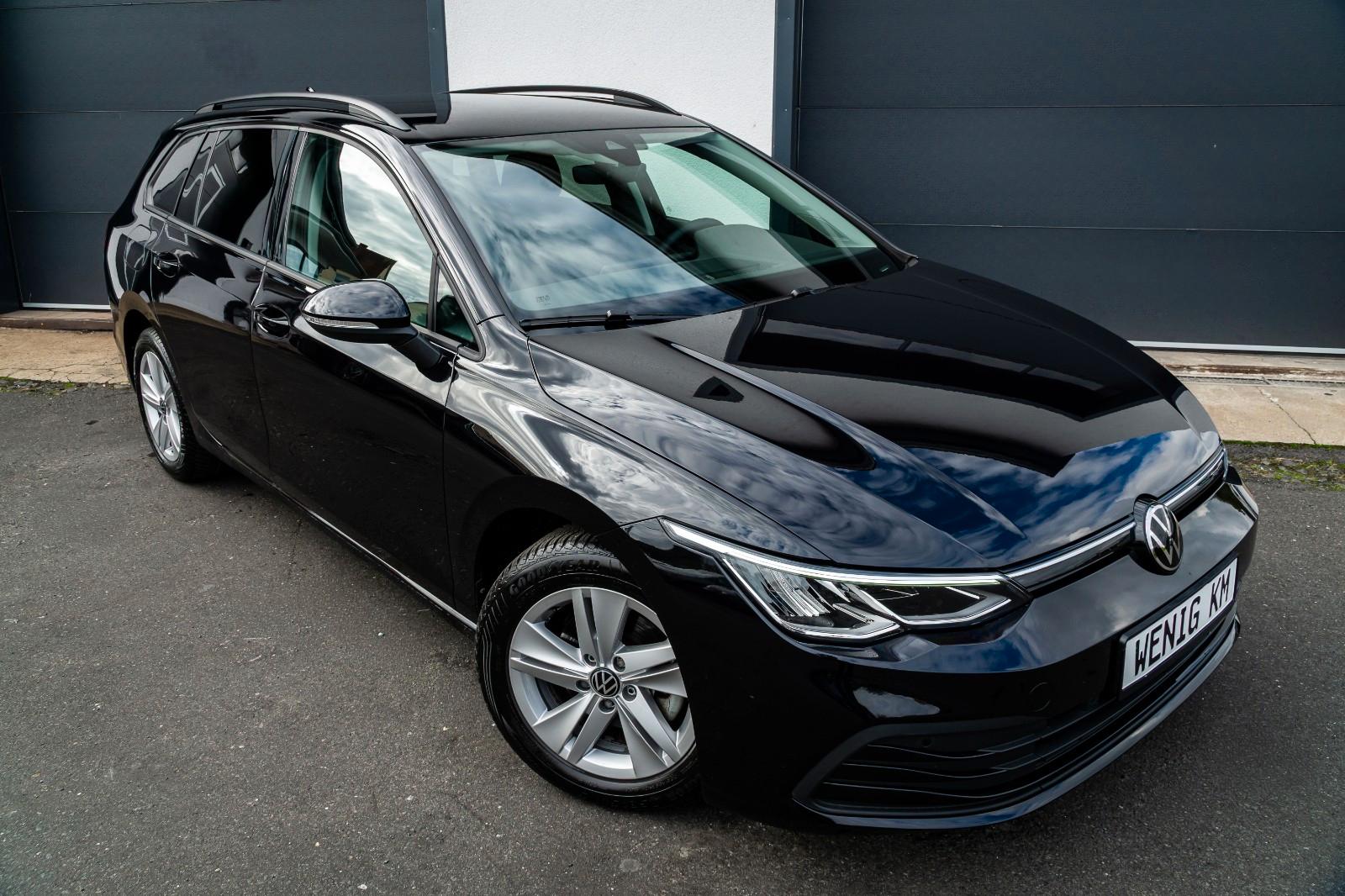 Volkswagen Golf VIII - 1.0Tsi/6gang/Kamera/Virtual/Led/Navi