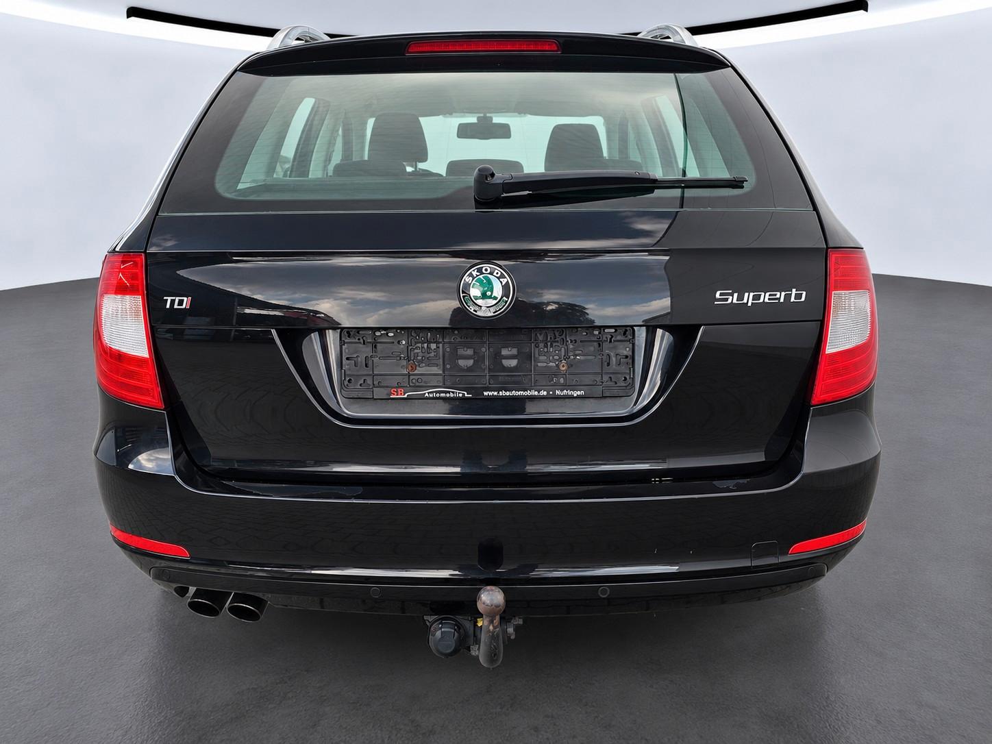 Skoda Superb 2011 — двигун 1.968 cm³, 140 HP (103kW)