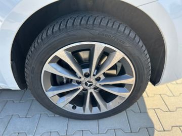 Mercedes V 250 - 12
