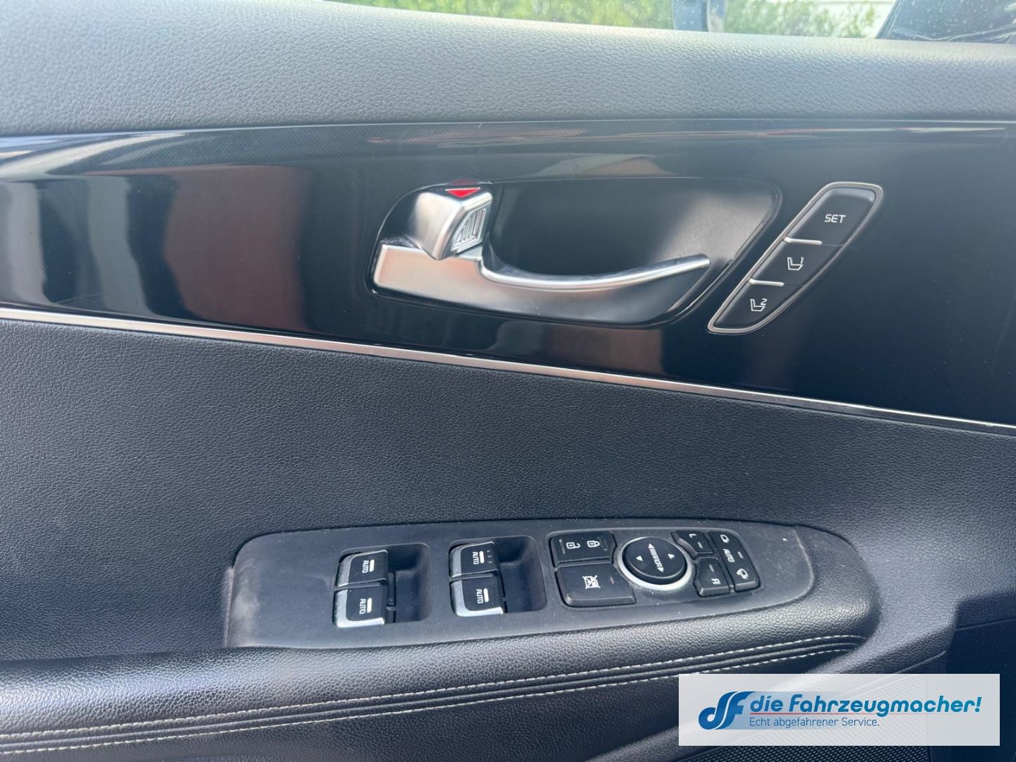 Fahrzeugabbildung Kia Sorento Platinum Edition 4WD 7-Sitzer *MOTORSCHA