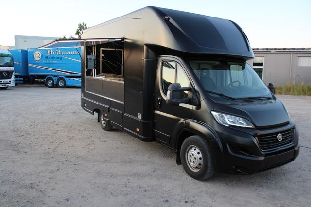 Fiat Ducato exclusiver Foodtruck der Spitzenklasse