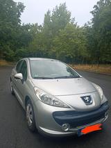 Peugeot das Auto Peugeot 207 - Peugeot 207 in Halle