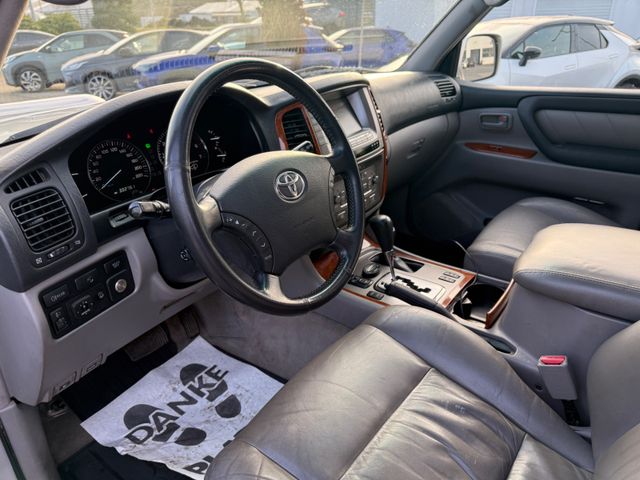 Toyota Land Cruiser  100 V8 Executive