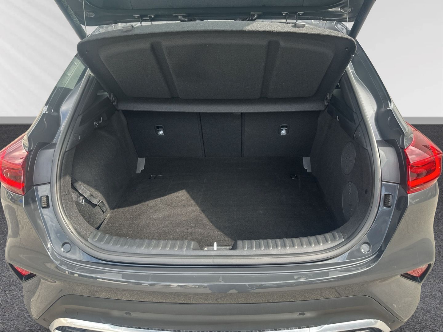 Fahrzeugabbildung Kia XCeed Spirit 1.6 CRDI Mild Hybrid 48V +Navi+Digi