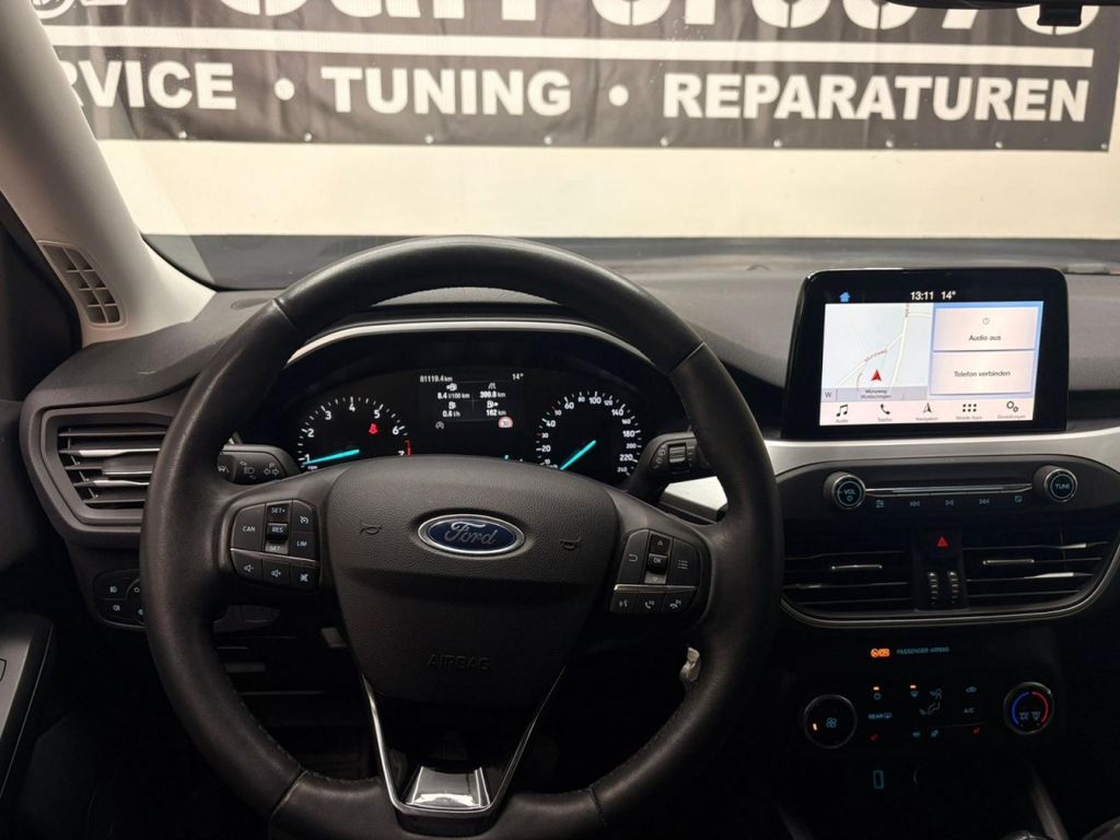 FORD Ford Focus NAVI DAB USB ISOFIX LENK+SITZHZG FORD Ford Focus NAVI DAB USB ISOFIX LENK+SITZHZG