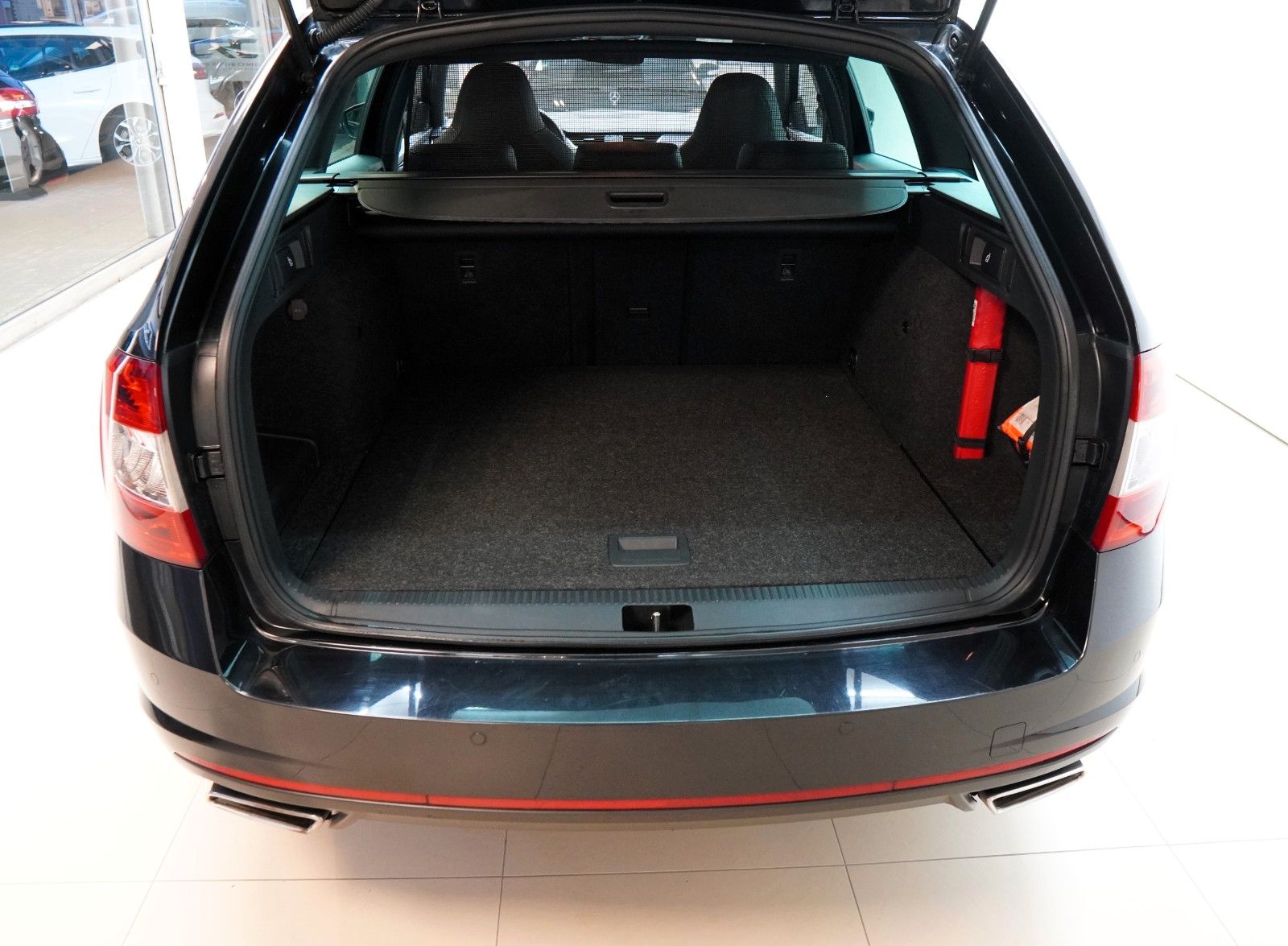 Fahrzeugabbildung SKODA Octavia RS *Autom*Navi*CarPlay*