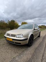 Volkswagen Golf 1.6 16V 77KWH Trendline - Volkswagen Golf aus 2001: Kombi