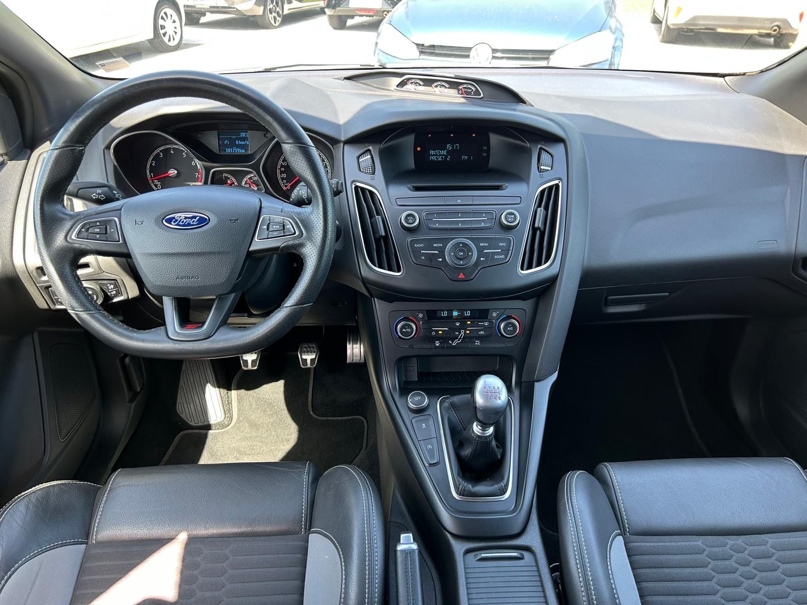 Fahrzeugabbildung Ford Focus Lim. ST°250 PS°Leder Sport Paket°Tüv NEU°