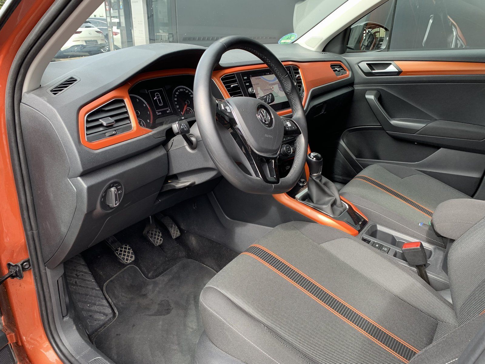 Fahrzeugabbildung Volkswagen T-Roc 1.5 TSI ACT Style