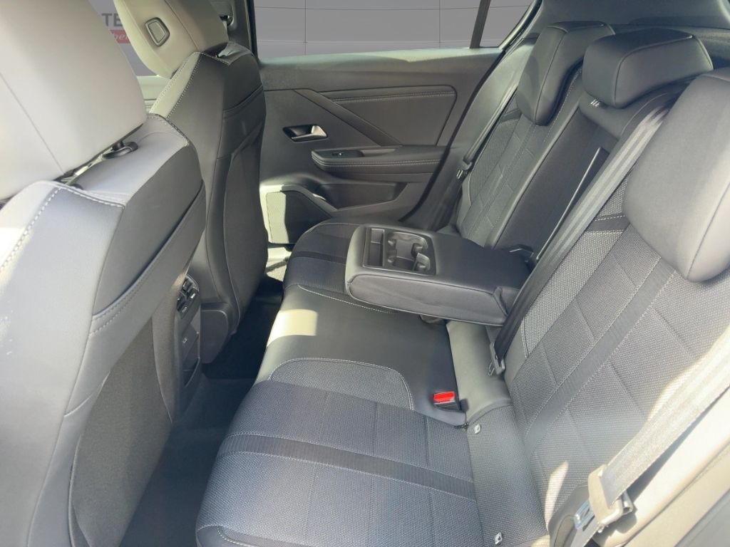 Fahrzeugabbildung Opel Astra GS WINTERPAKET ALLWETTER RÜCKFAHRKAMERA