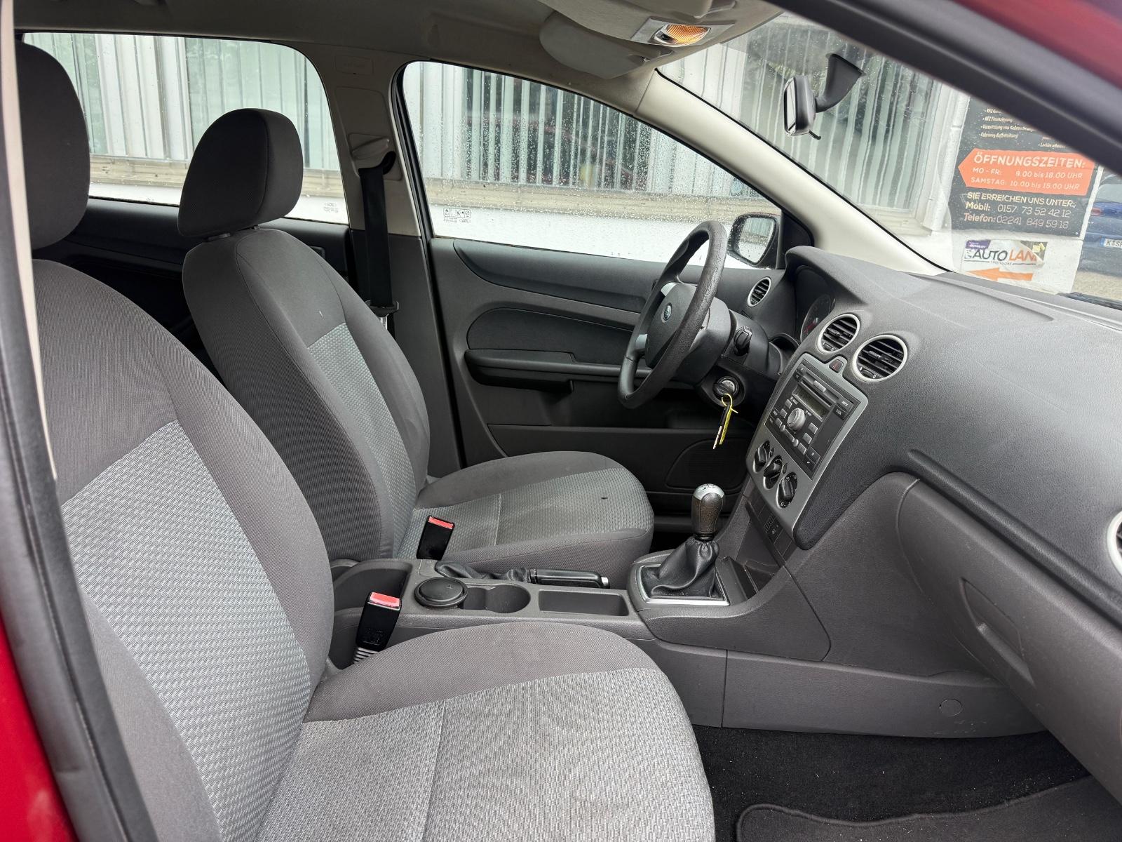 Ford Focus 2007 — photo 15