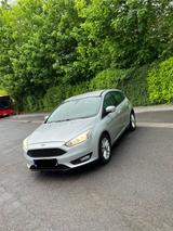 Ford Focus 1.6Titanium|95TKM|125PS|TÜV NEU... - Ford Focus: Kleinwagen, 1.6
