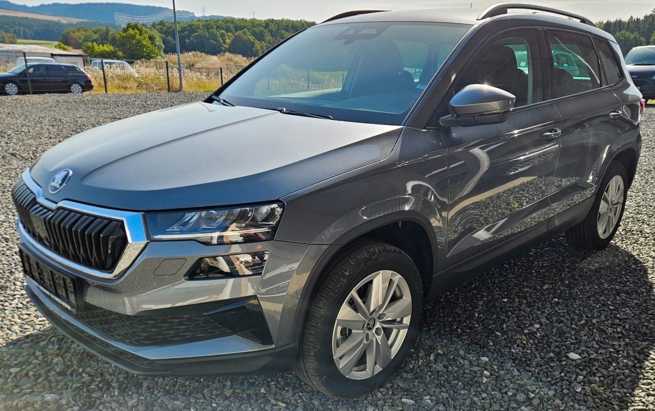 Skoda Karoq 1.5 TSI DSG AHK schwenkbar Navi ACC ...