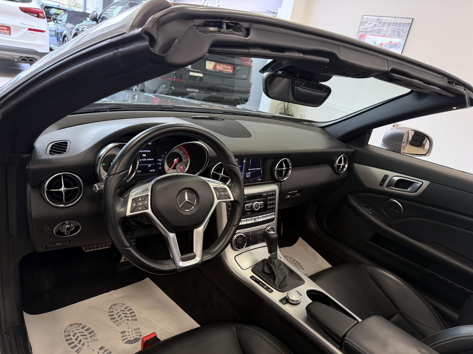 Mercedes-Benz SLK 250 CDI BE Roadster *AMG*Glasdach*AirScarf
