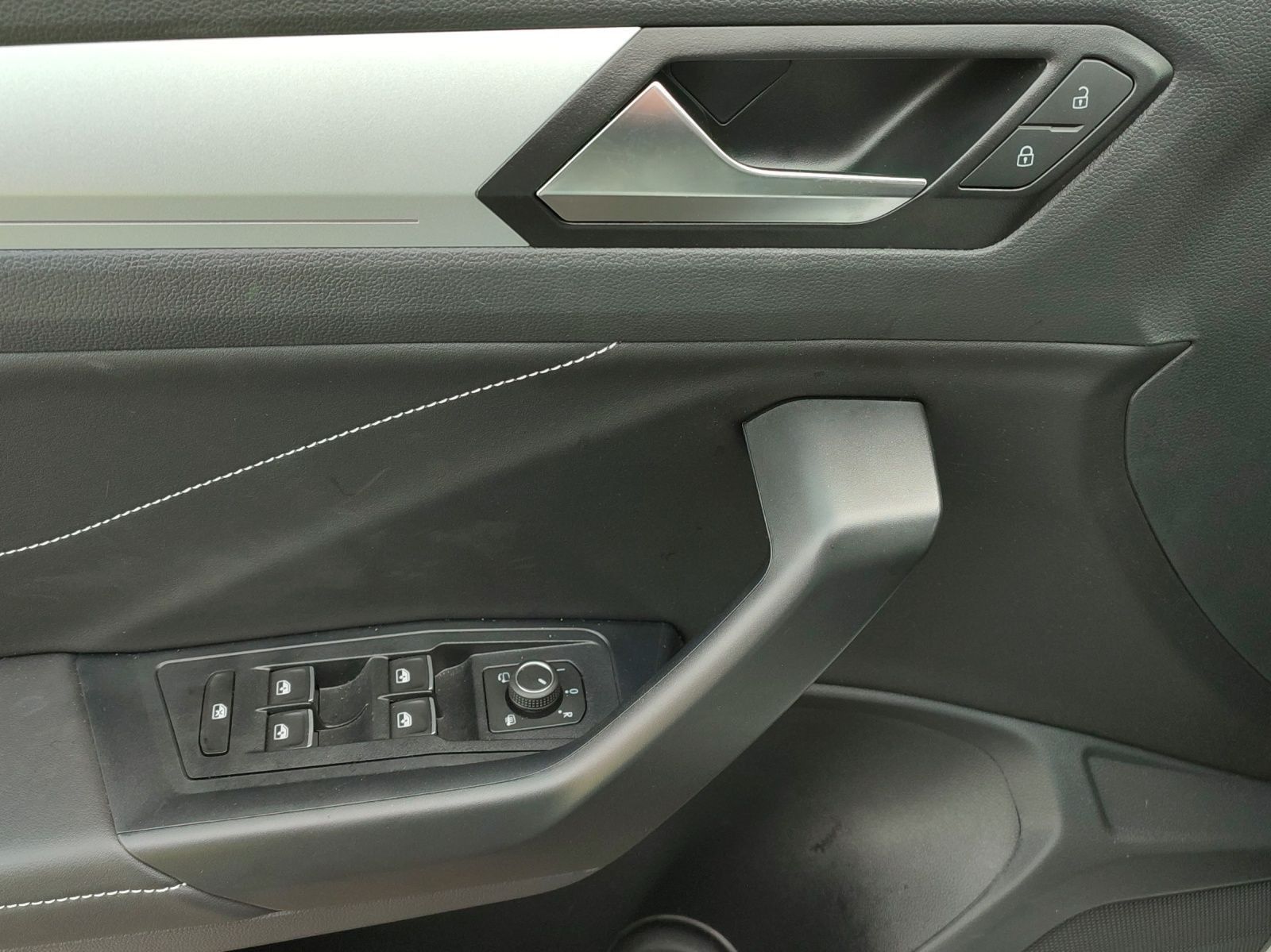 Volkswagen T-Roc - Bild 15