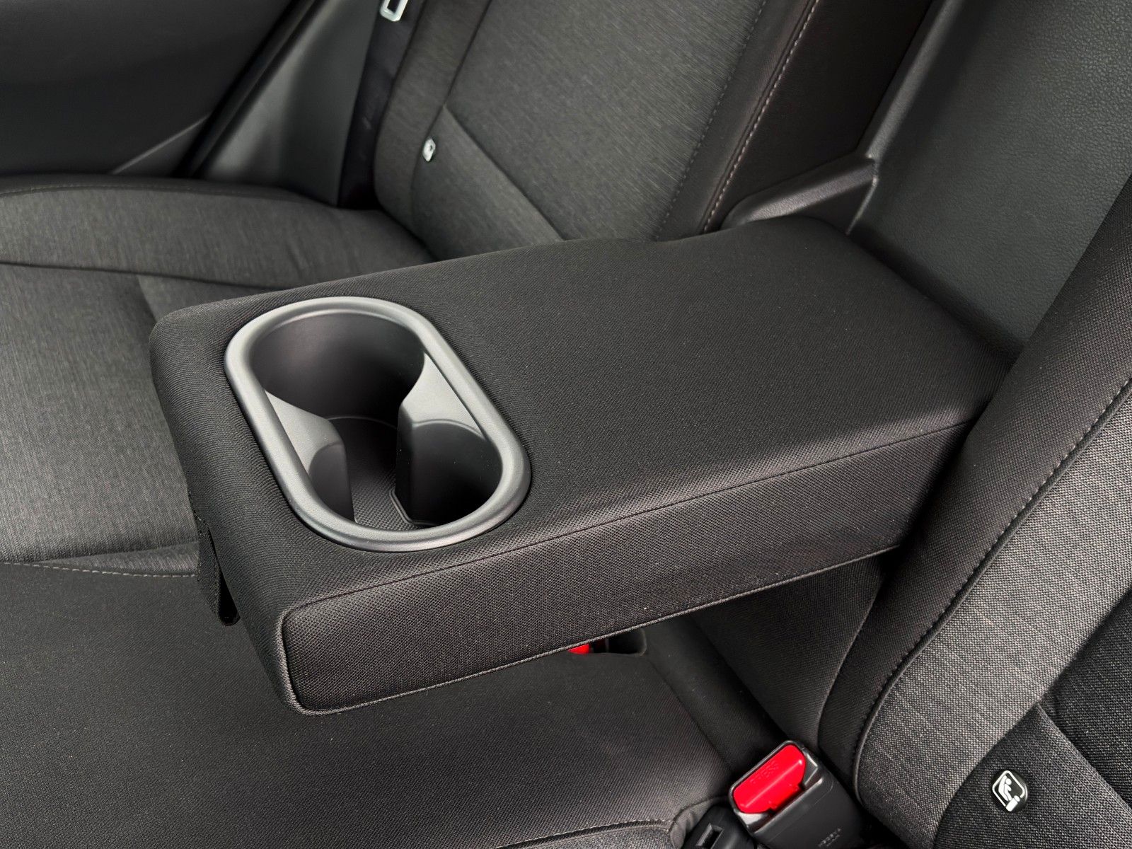 Fahrzeugabbildung Hyundai KONA E Edition 30 Wärmepumpe ACC CAM NAV CarPlay