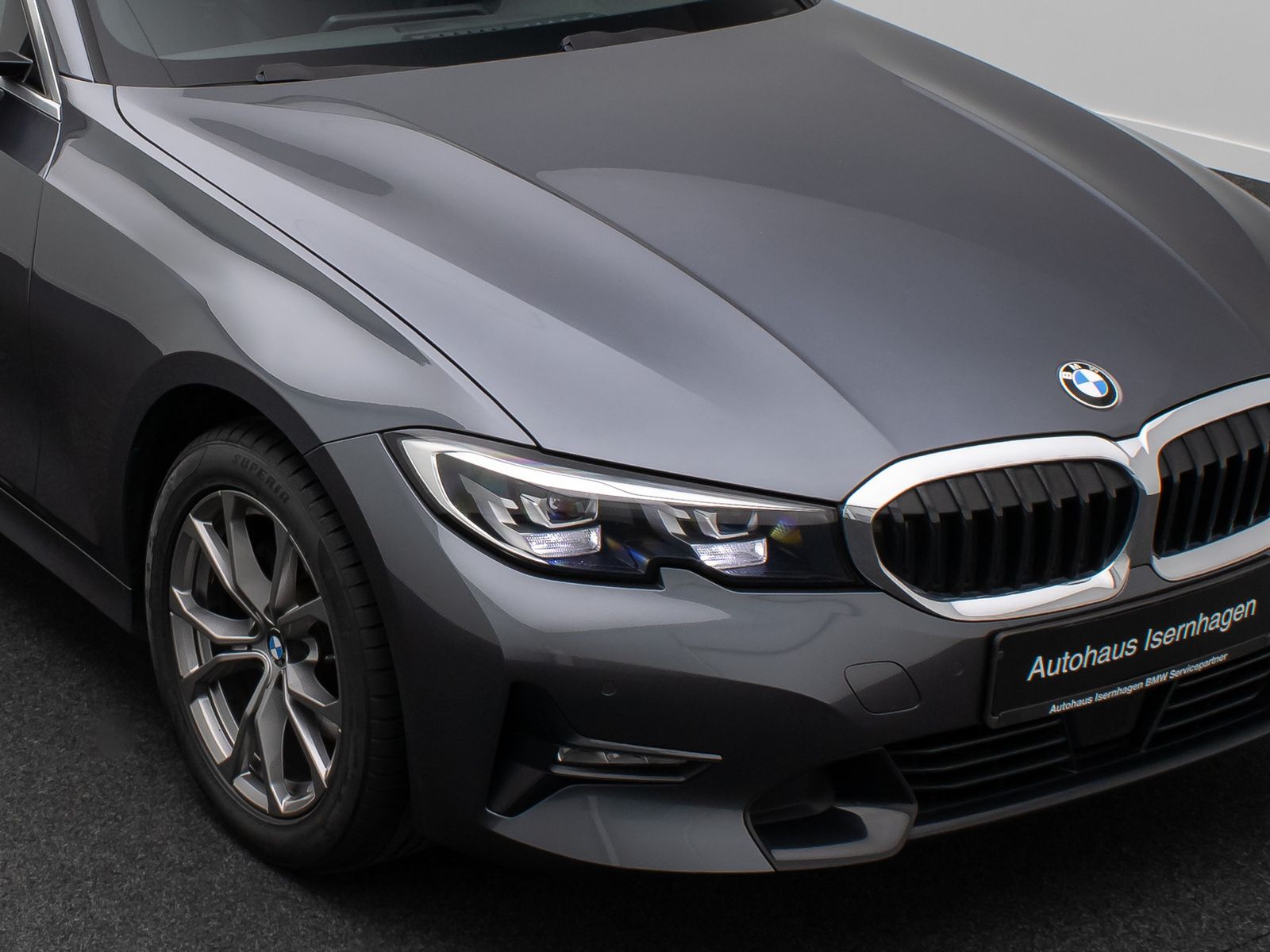 Fahrzeugabbildung BMW 320d Sport Line Alarm DAB AHK H/K Individual LED