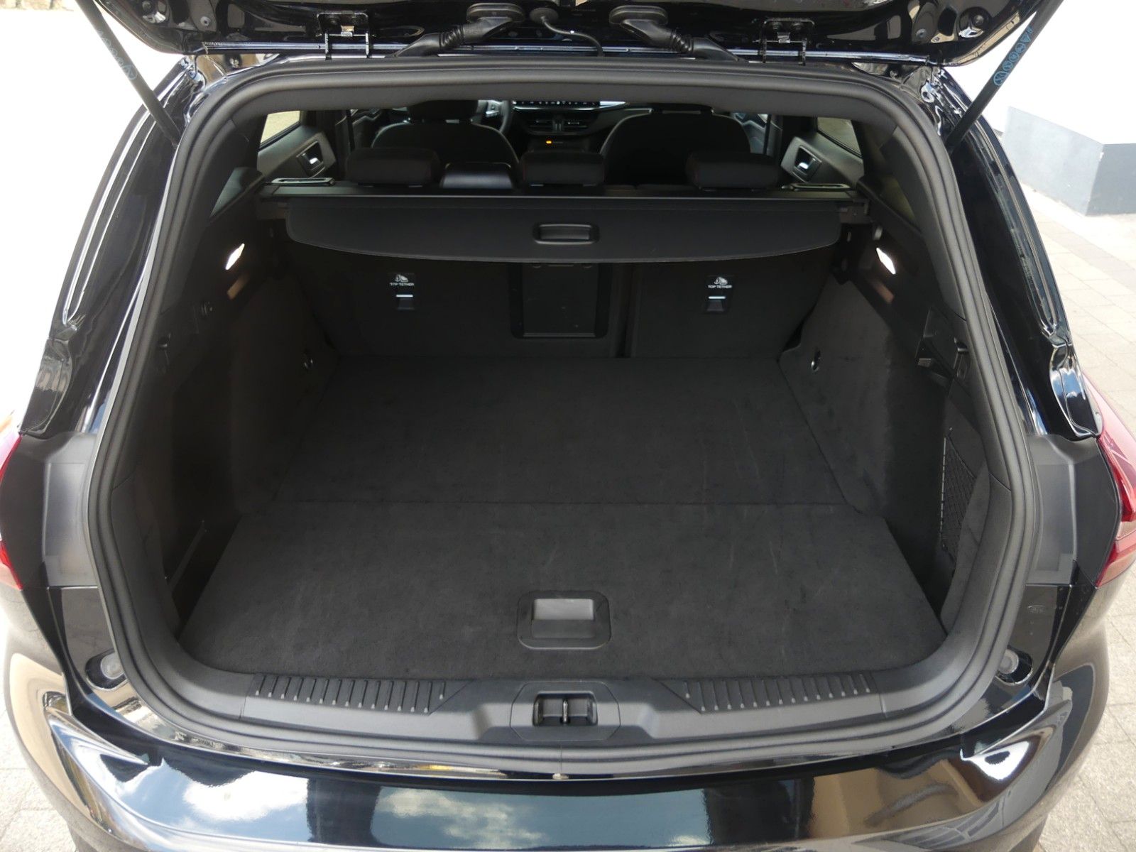 Fahrzeugabbildung Ford Focus Turnier ST-Line X
