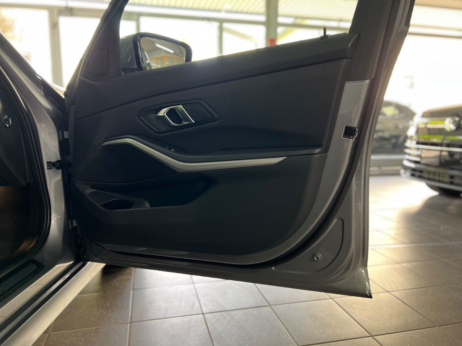 BMW 318d Touring HuD+Spur+HiFi+Park Assist+LED+uvm. foto 18