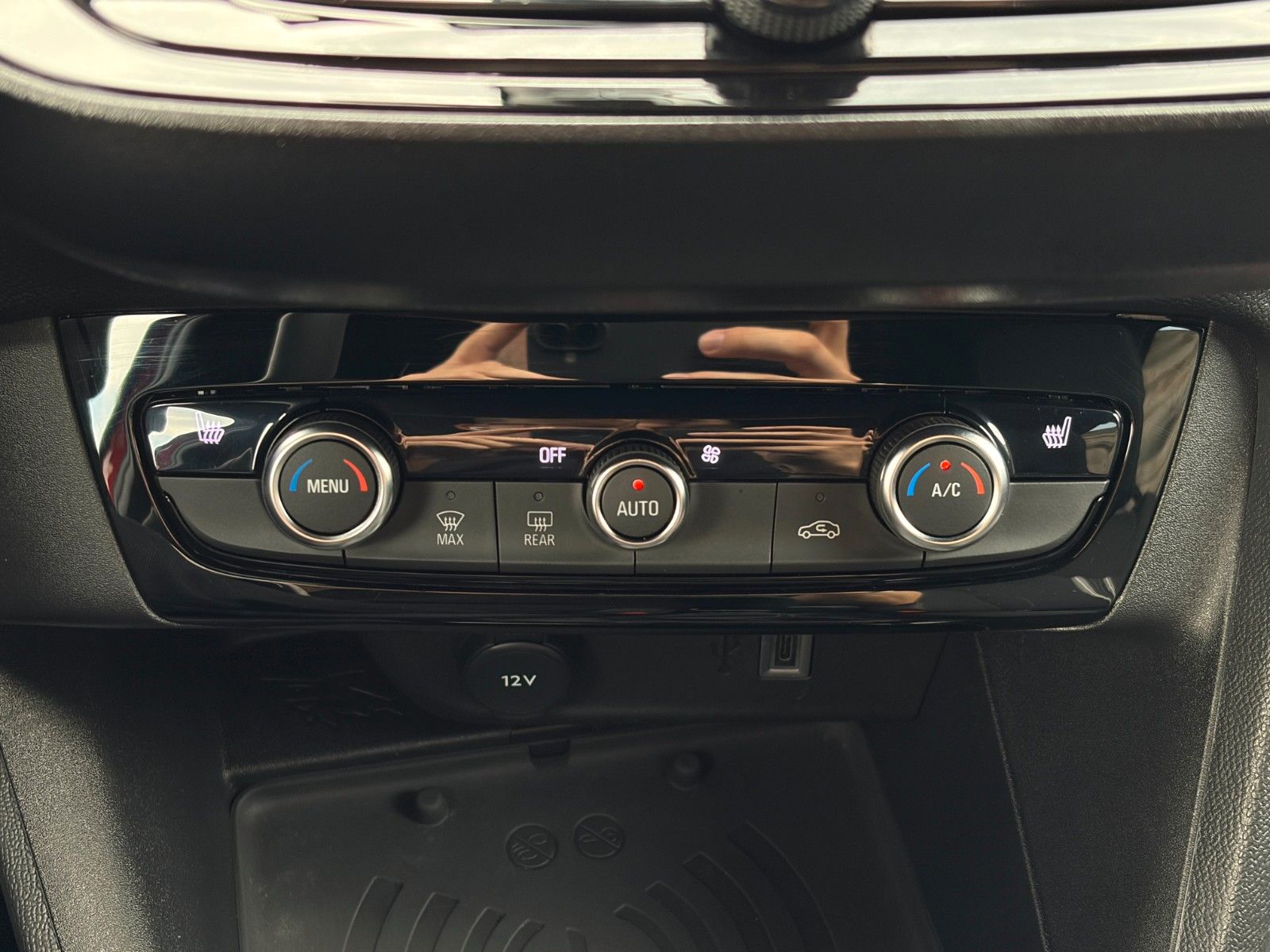 Fahrzeugabbildung Opel Corsa F GS 1.2 Turbo Matrix SHZ LHZ Navi Carplay