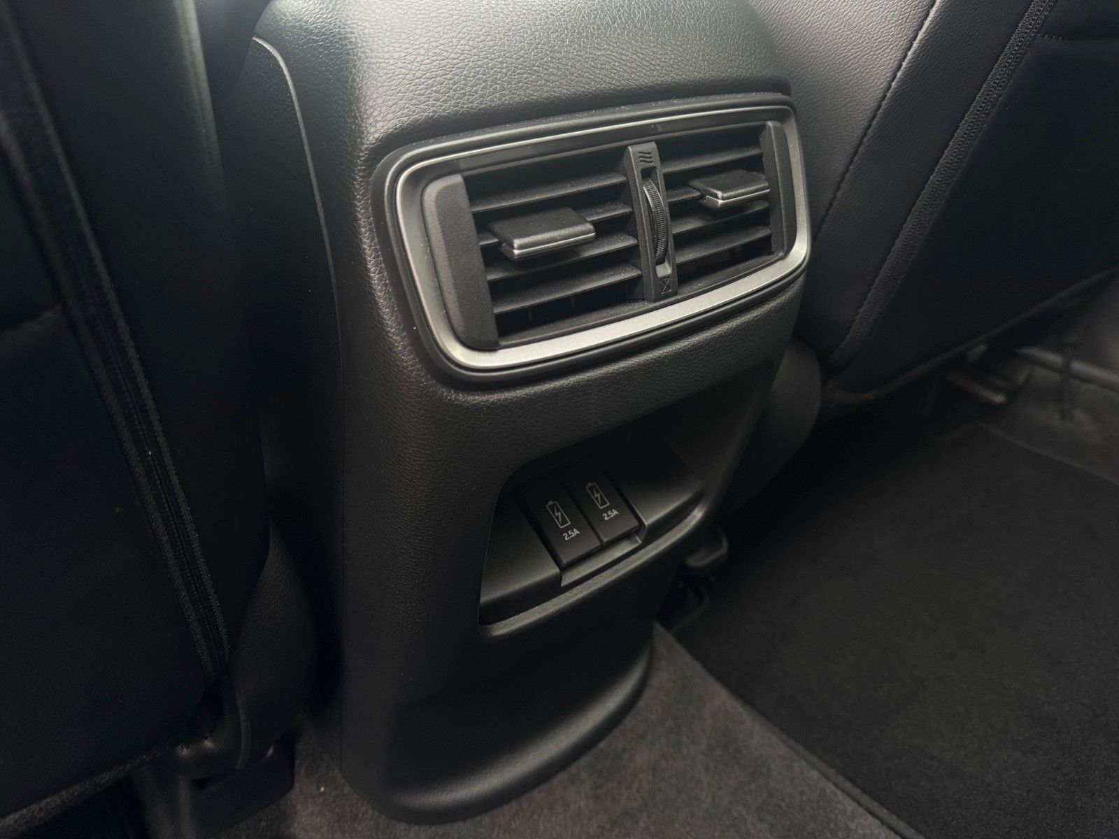 Fahrzeugabbildung Honda CR-V 1.5 T 4WD Executive Panorama Sitzhzg. Navi