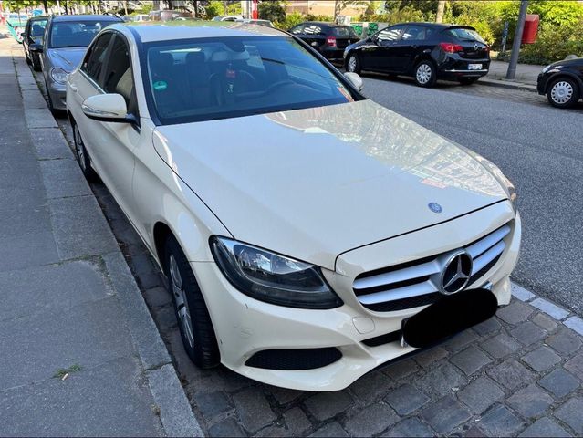 Mercedes-Benz MERCEDES BENZ C220d mit Sport Getriebe All...